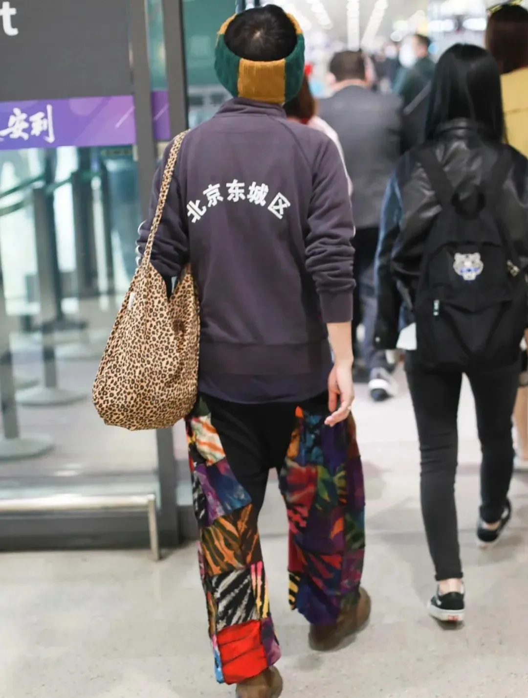 C06AB84B18F01807671B5287AA5D890C73523711_size140_w1080_h1427.jpg
